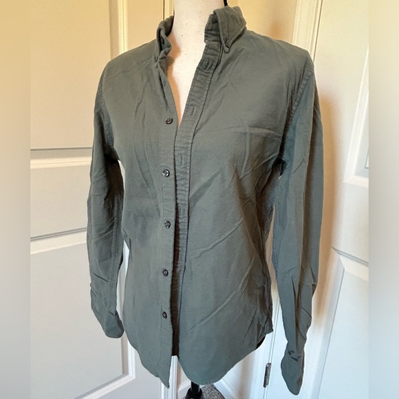 Abercrombie and Fitch long sleeve button up collared shirt - Picture 1 of 4